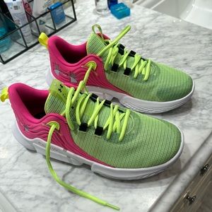 Under amour sneakers pink and green